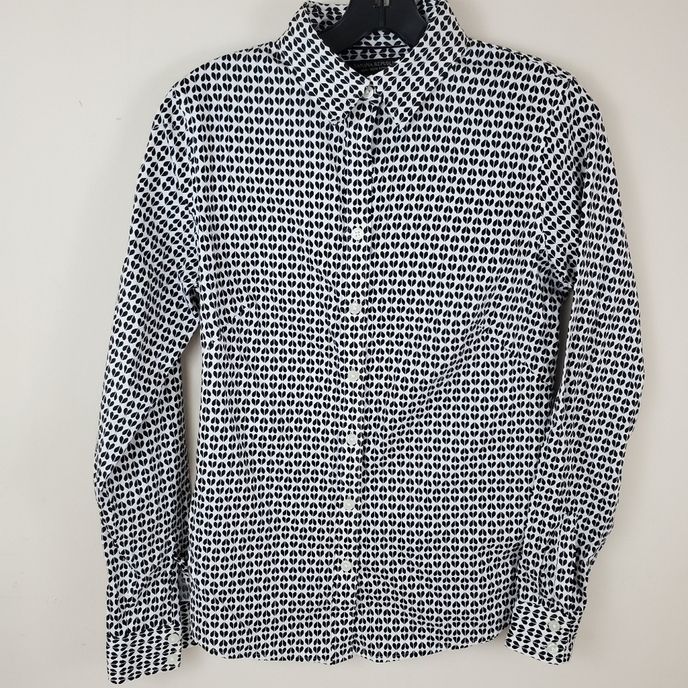 Banana Republic No-Iron Fitted size 6 Button Down - Picture 2 of 5